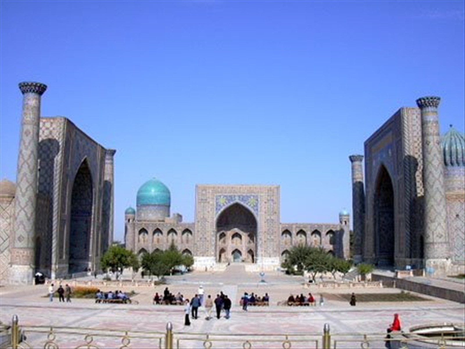 Piazza Registan