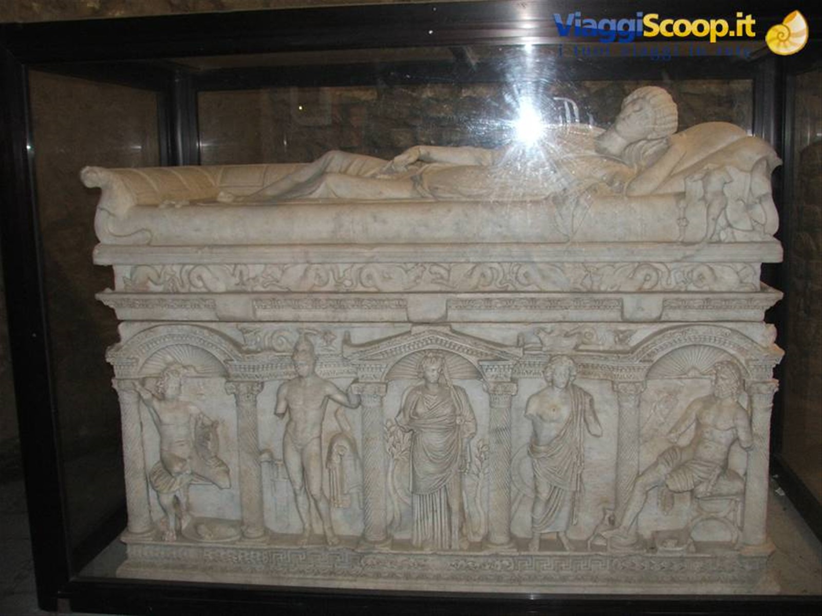 Sarcofago romano,Melfi