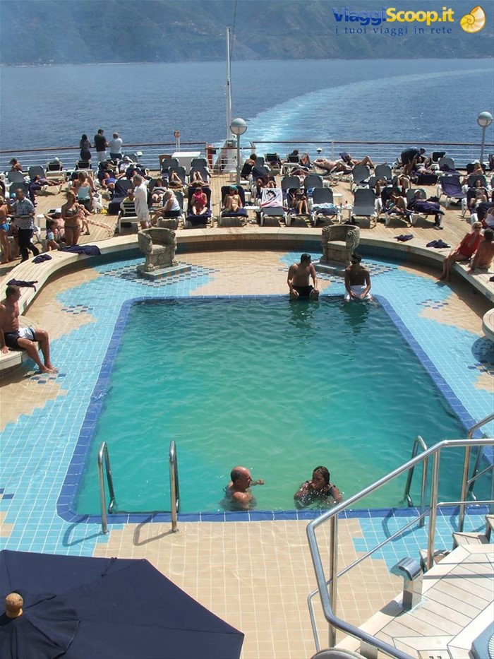 la piscina dei grandi