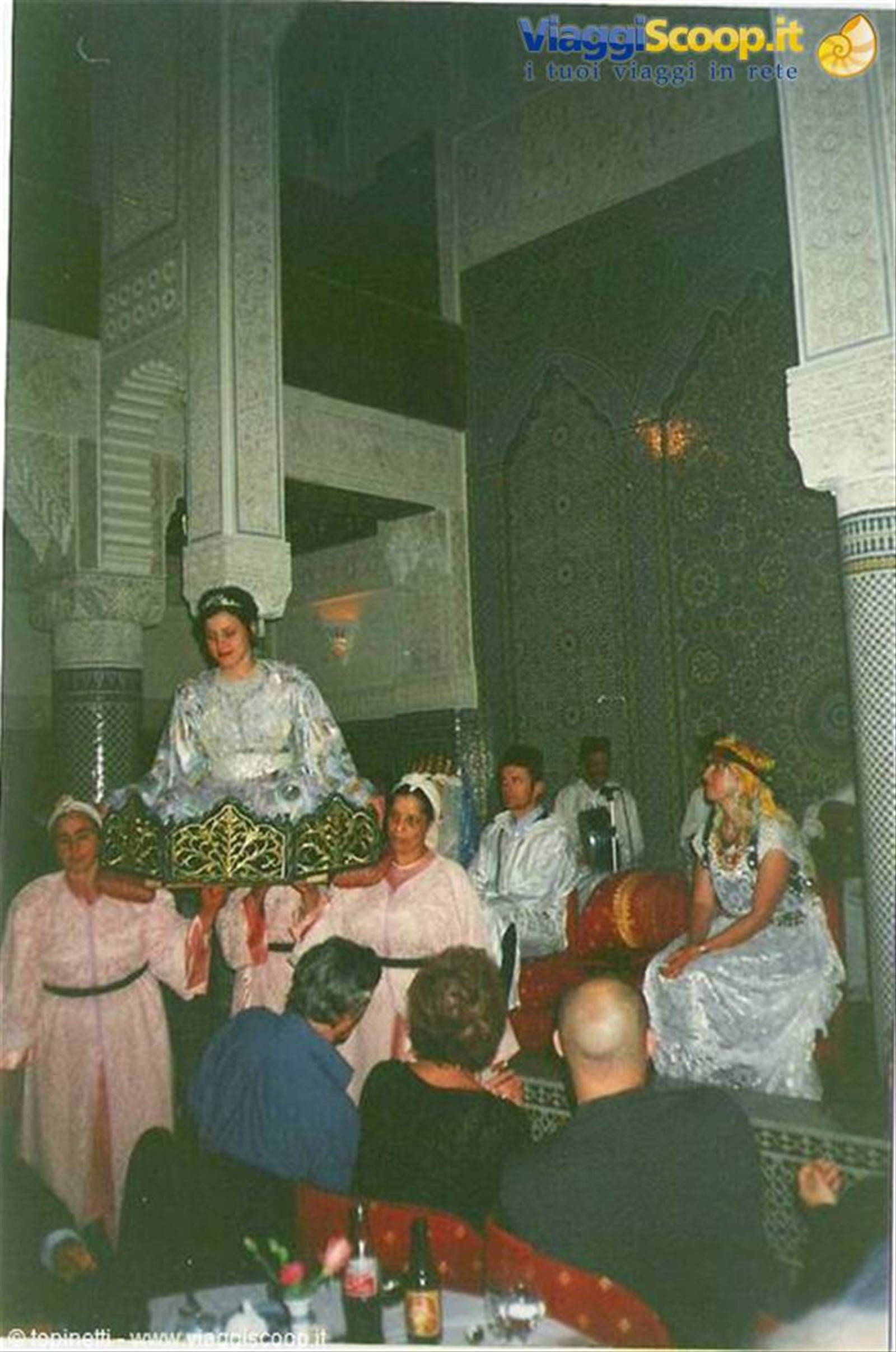 Festa i un locale a Fes