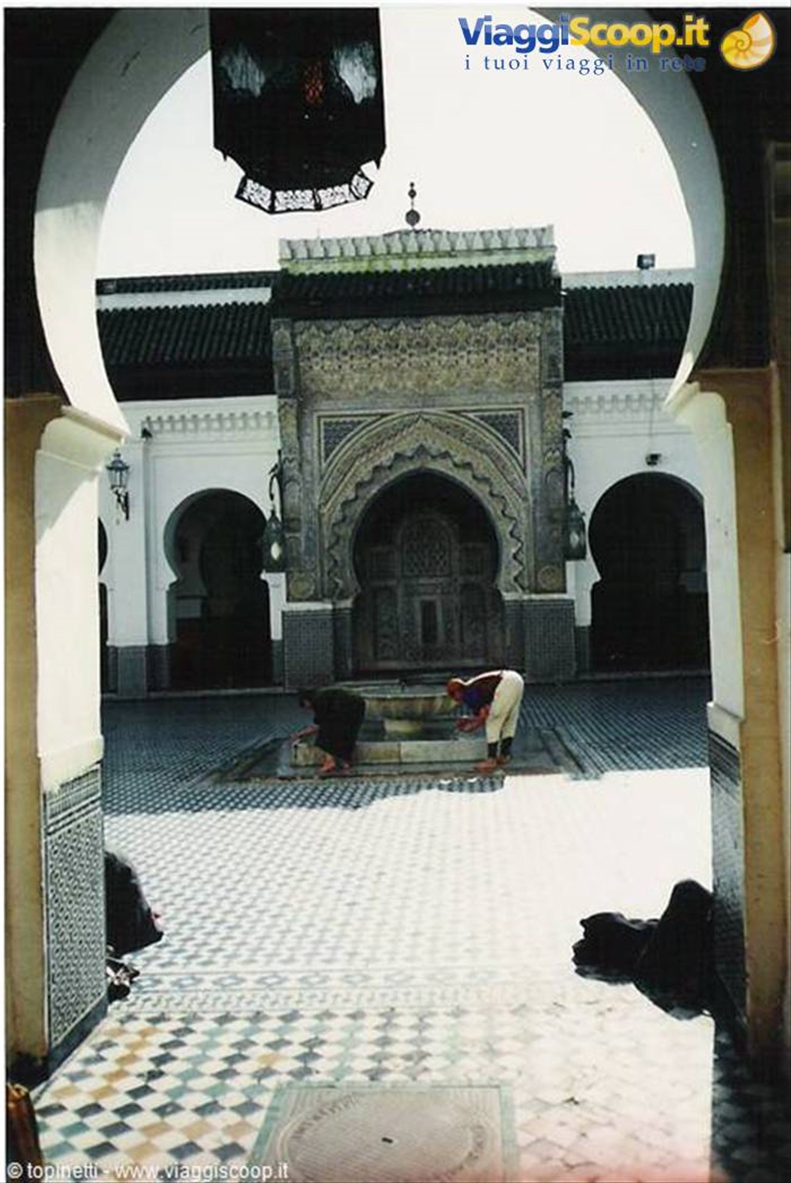 Fes l'ora della preghiera e delle abluzioni