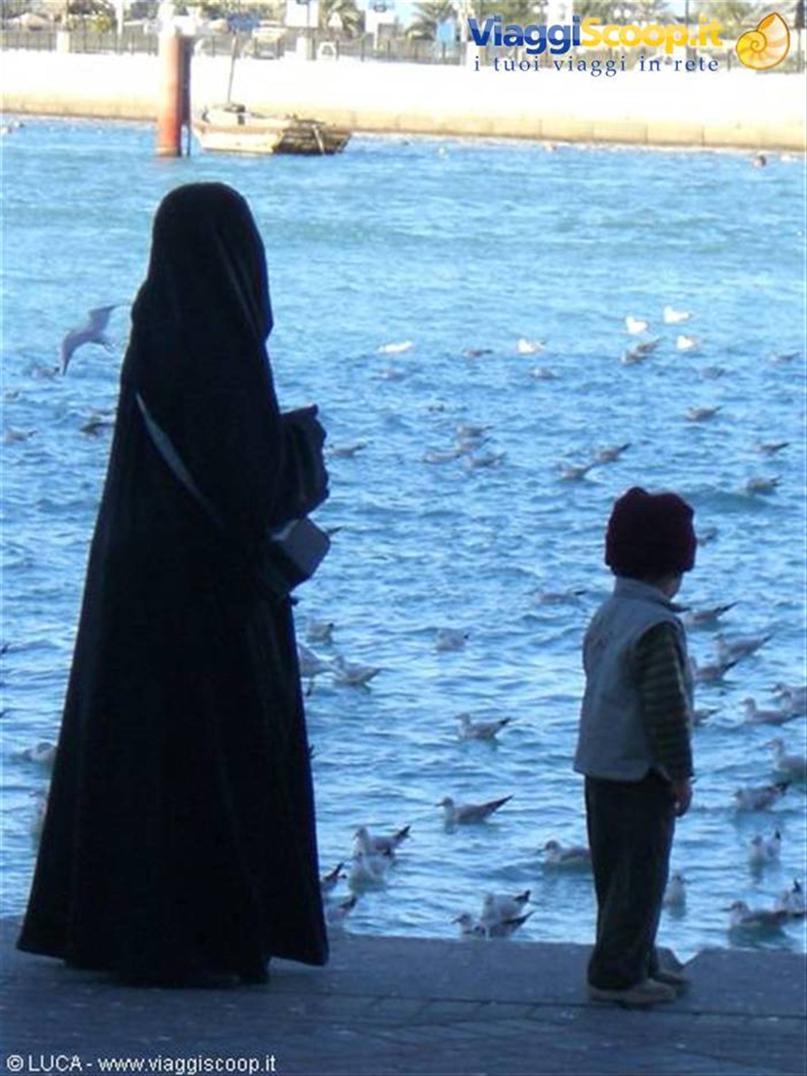 Madre e figlio - riva del creek