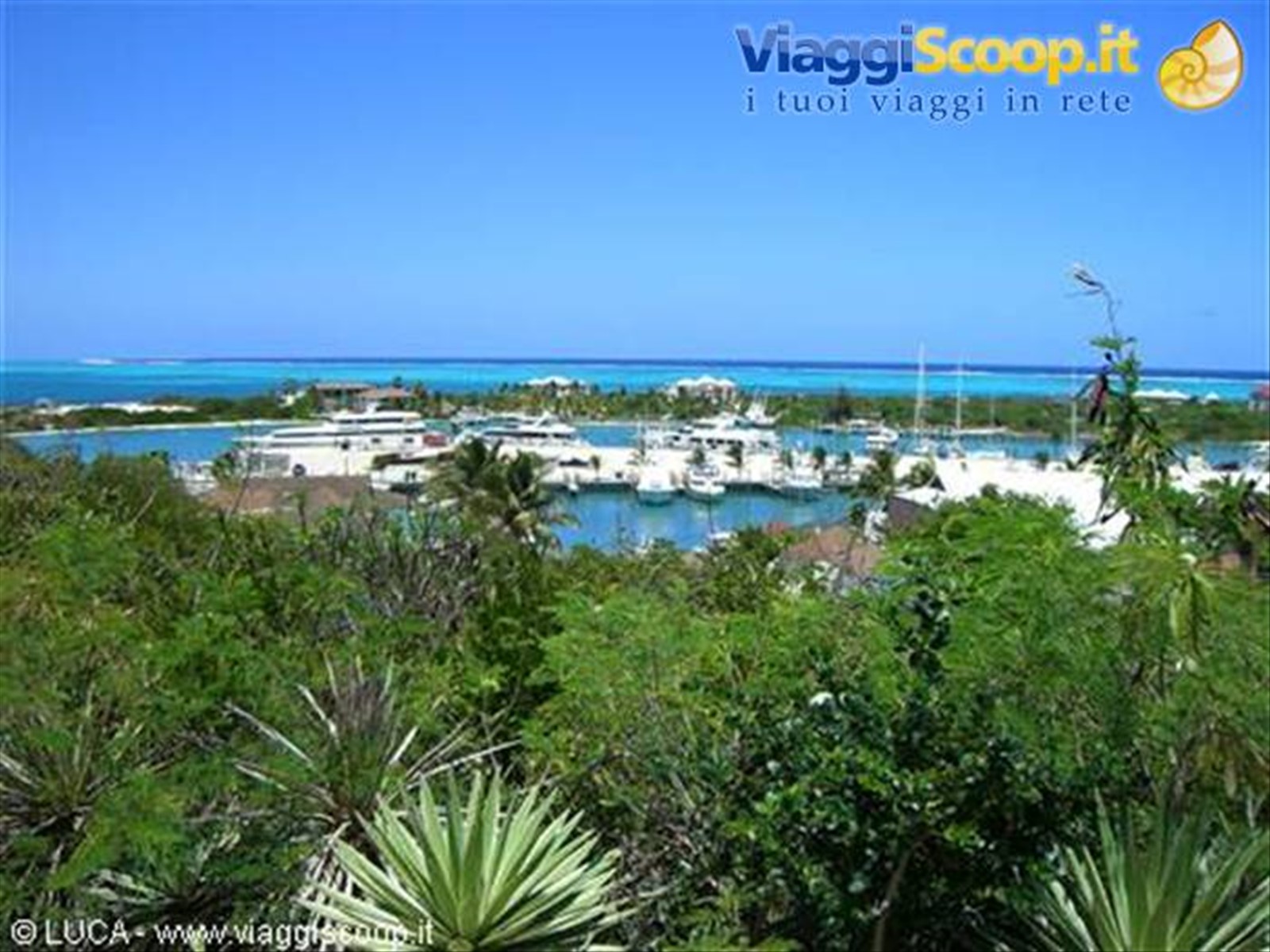 Porto di Providenciales. Visto dall'hotel...