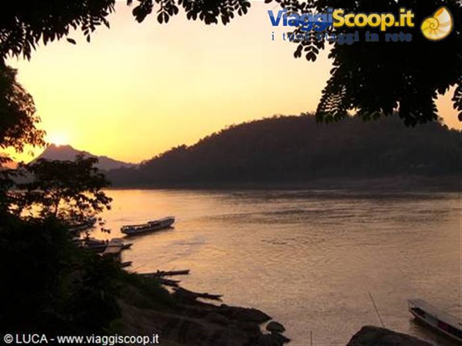 Luang Prabang - Il mekong al tramonto...