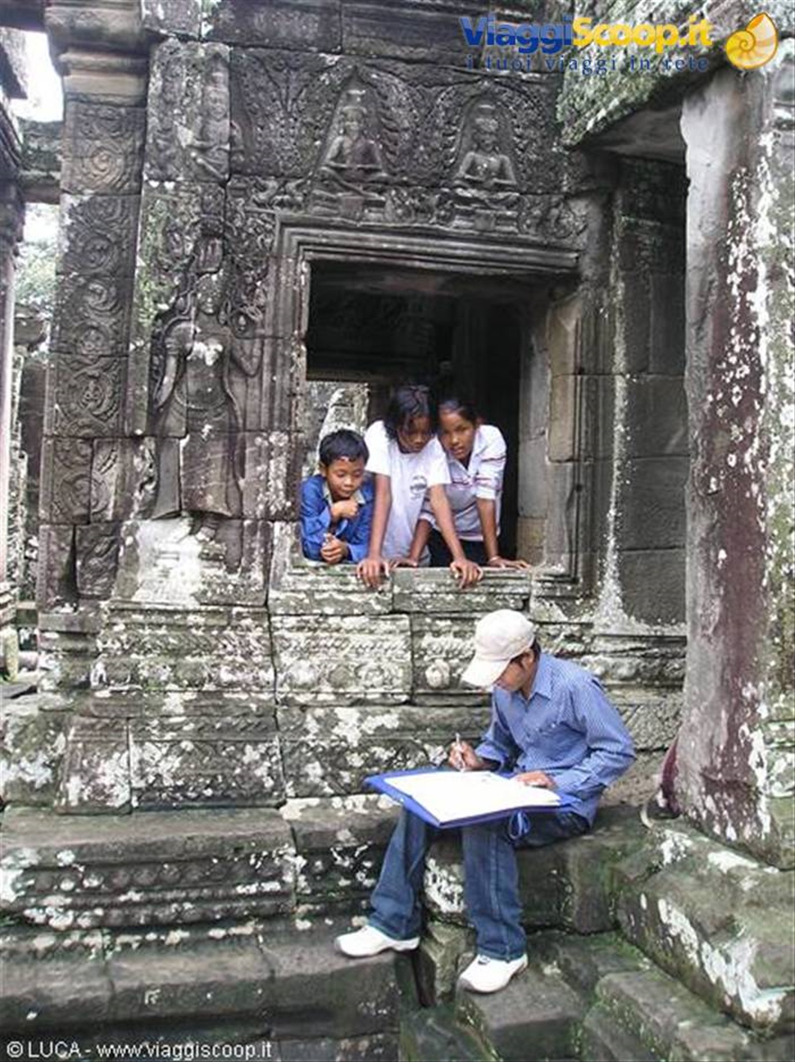 Angkor - artista locale...