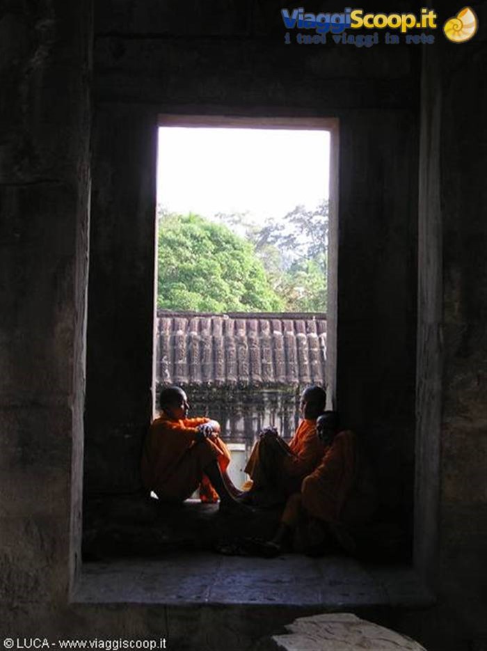 Angkor Wat - monaci a riposo...
