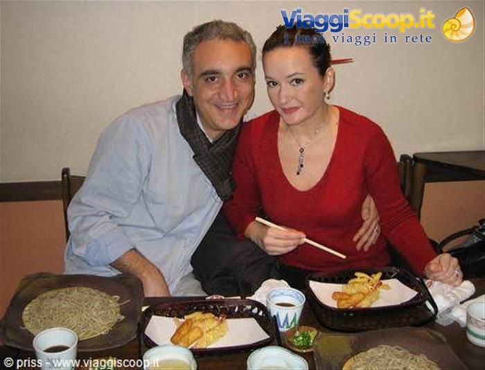 mangiamo soba fredda come i veri giapponesi