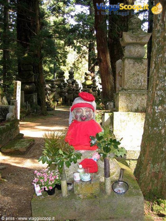 statua con "cappidduzzu" di lana