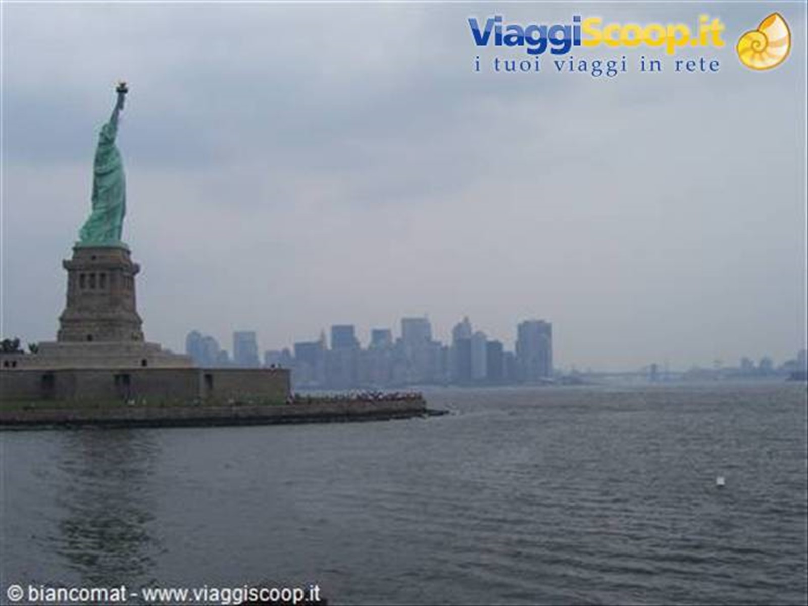 Statua della Libertà e Skyline di New York