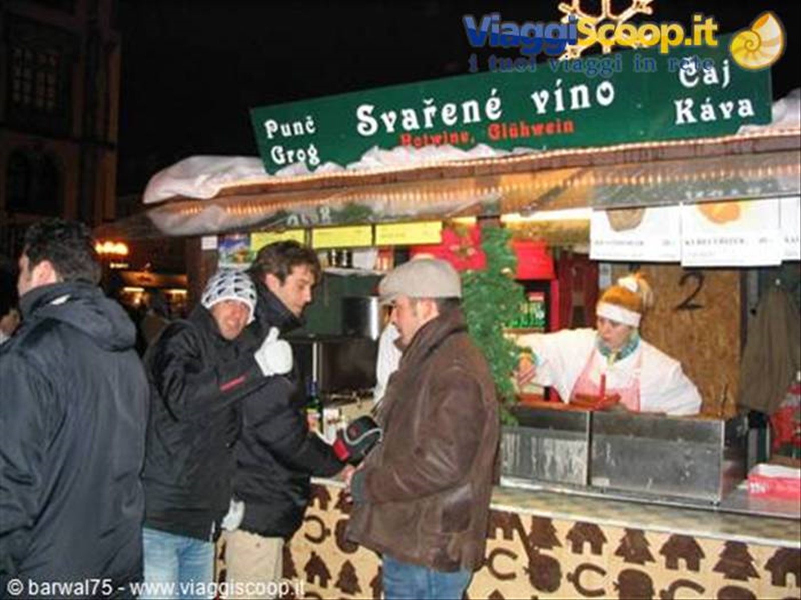 Baracchini nella piazza principale