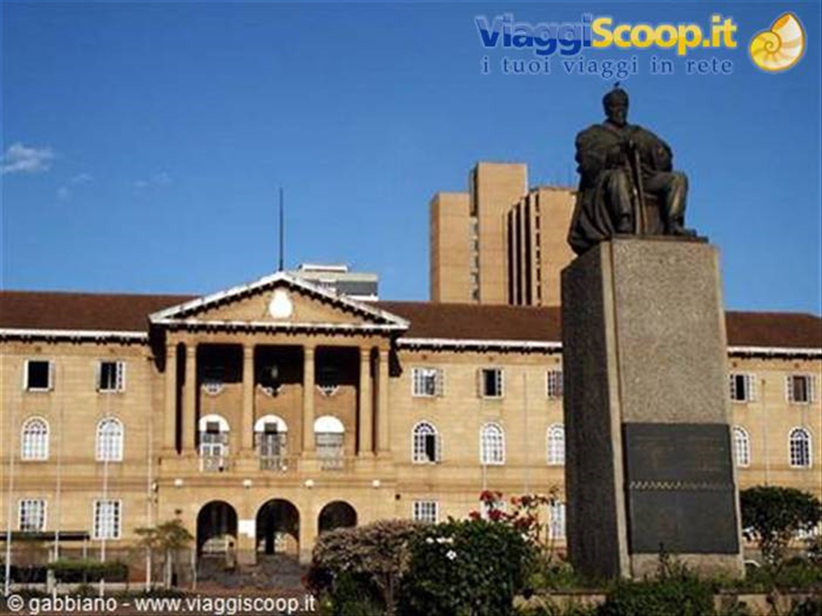 piazza Kenyatta