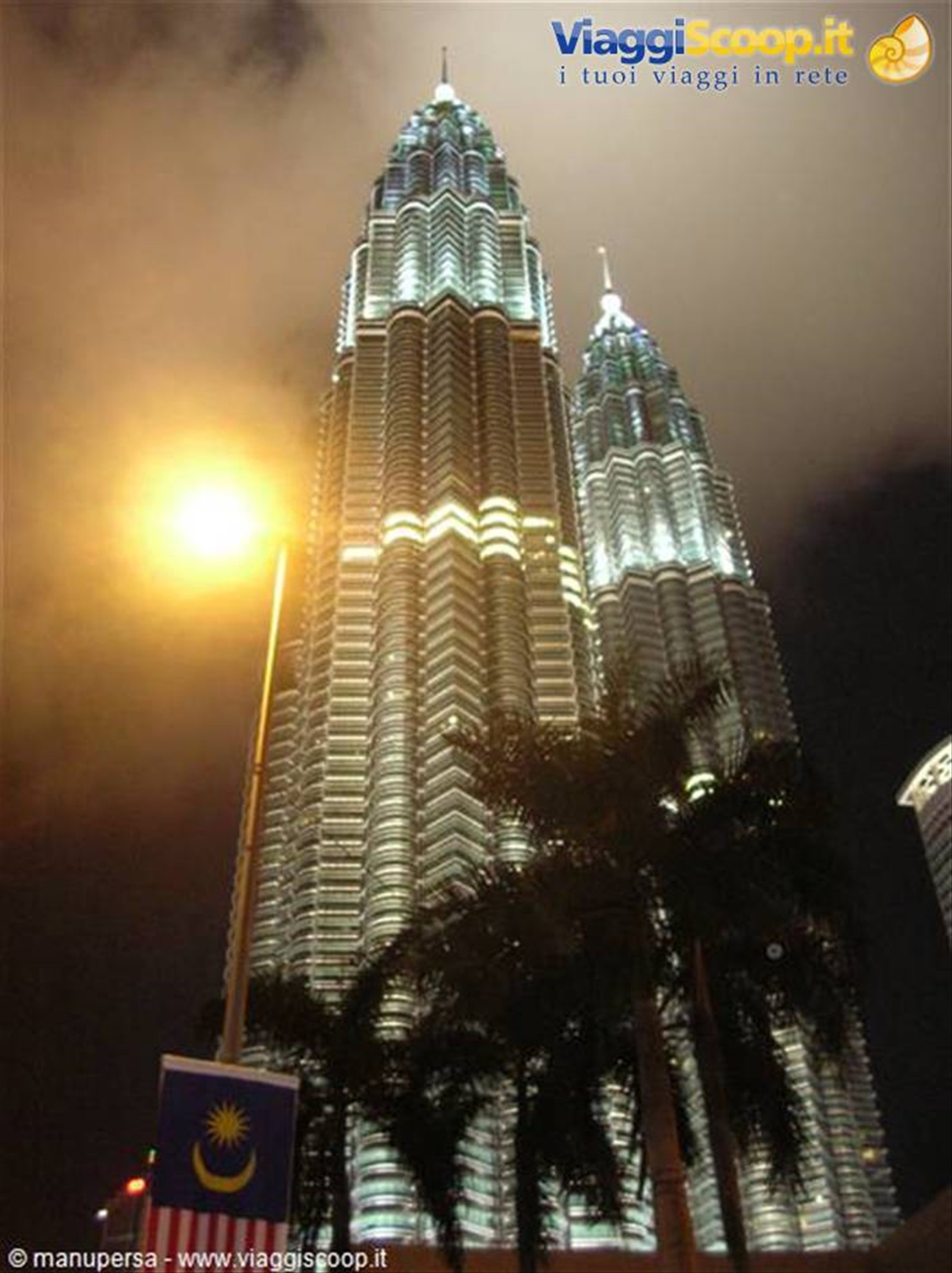 TORRI PETRONAS ...