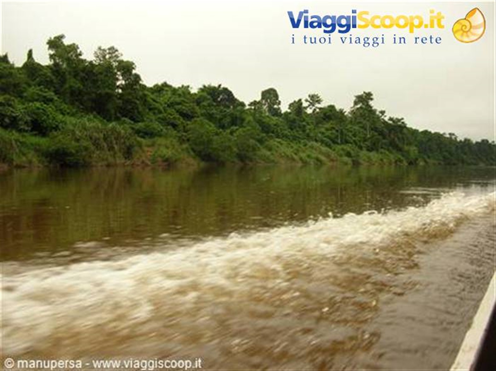 GIRO IN CANOA AL TAMAN NEGARA