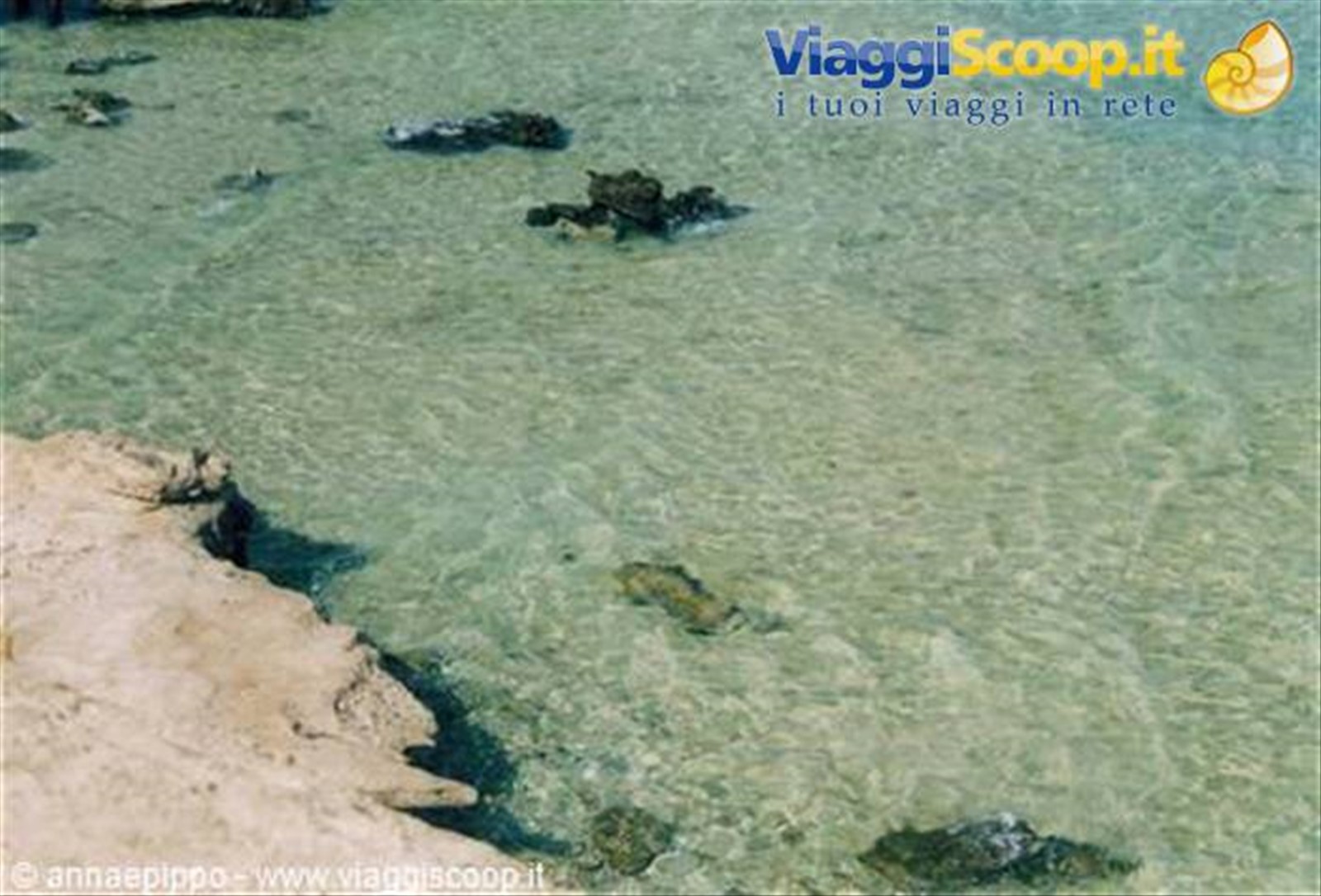 L'acqua che bagna la spiaggia del Bravo