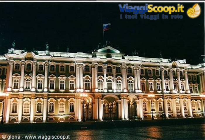 Hermitage by night