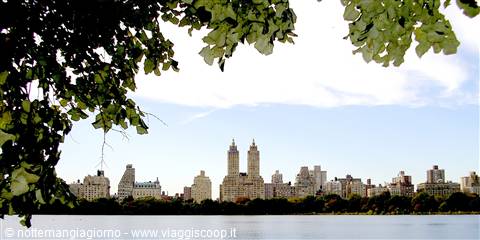 Vista sui Dakota apartment da Central park