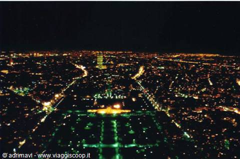 veduta notturna dalla Torre Eiffel