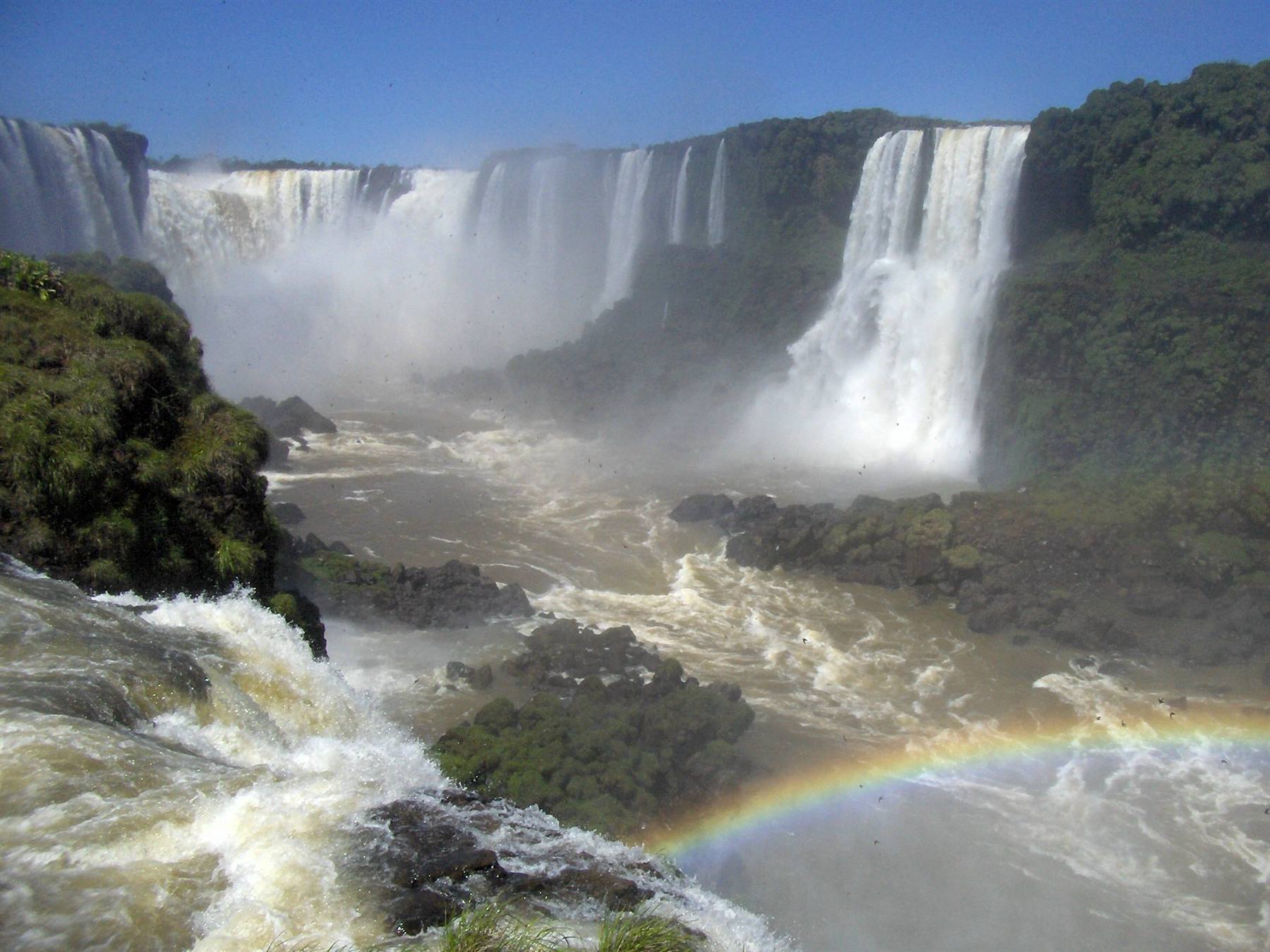 Il complesso delle cascate viste dal lato Brasiliano