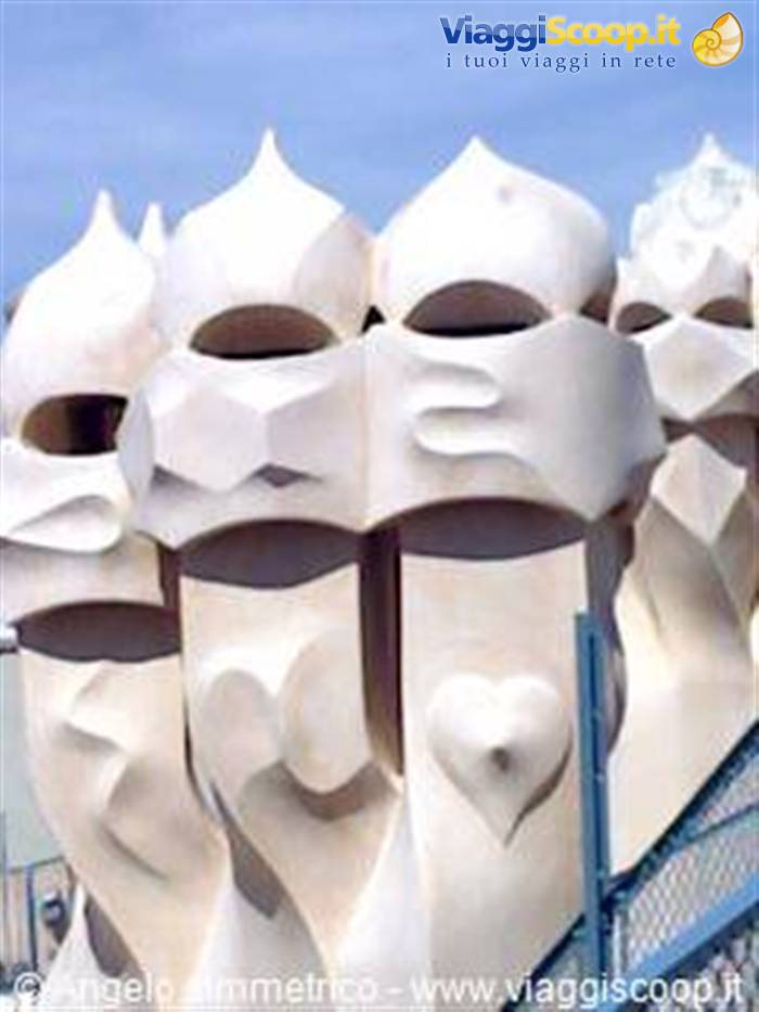 Gaudì-Casa Milè la Pedrera (comignoli)