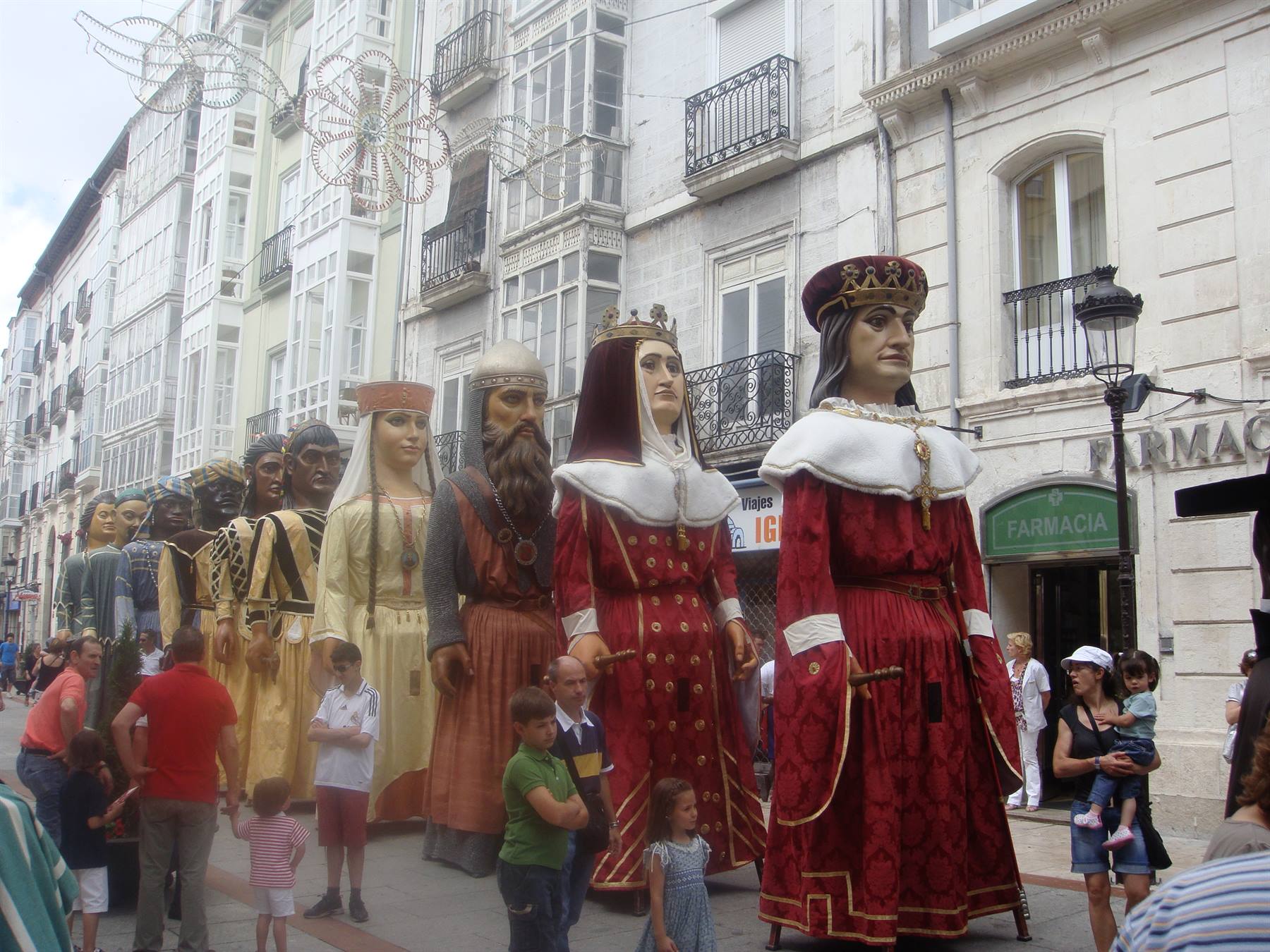 Gigantones - Gigantillos per le strade di Burgos