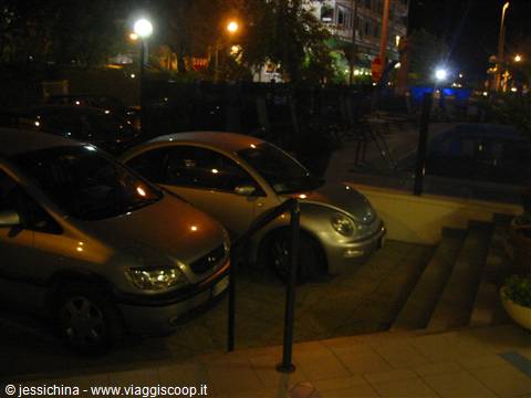 "magghino" nel parcheggio dell' hotel