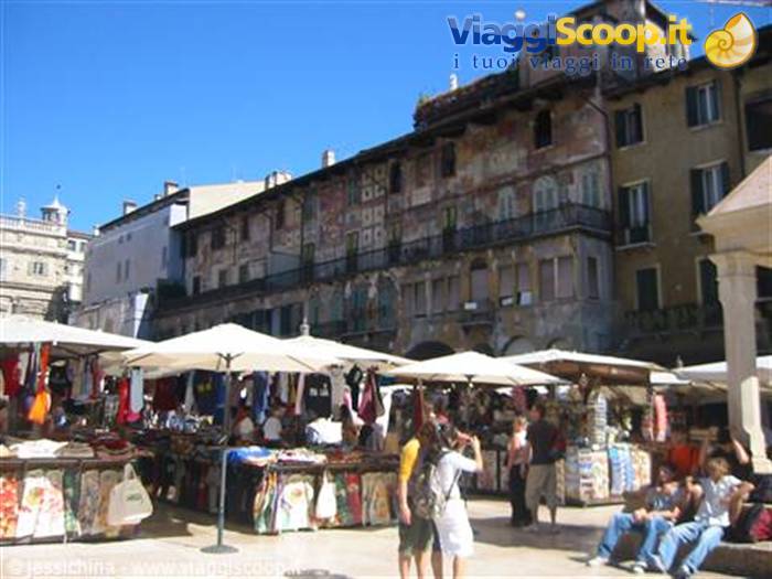 piazza delle erbe