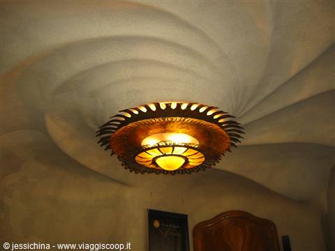 lampadariodi casa batllo