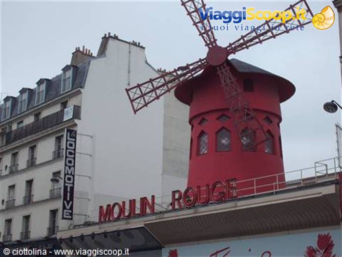MOULIN ROUGE