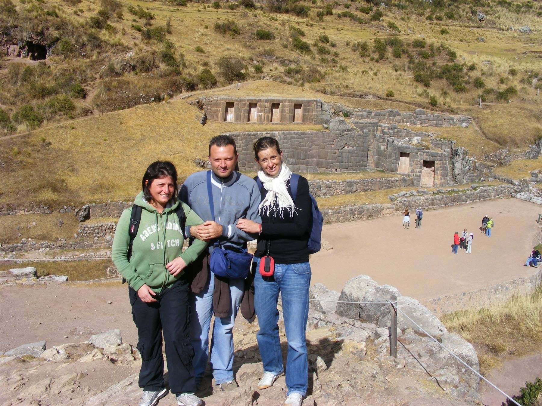 Rovina di Tambomachay....Elena, io e Claudia