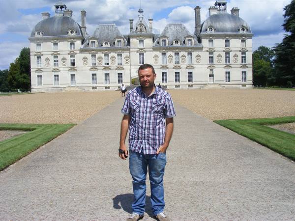 IO DAVANTI AL CASTELLO DI CHEVERNY