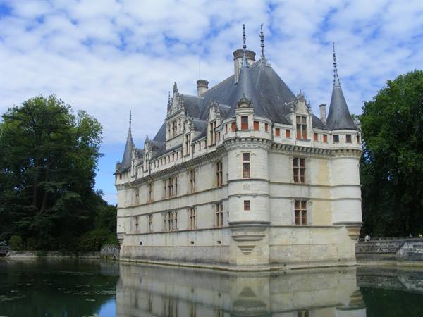 AZAY-LE-RIDEAU