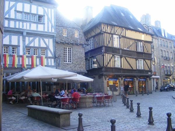 DINAN