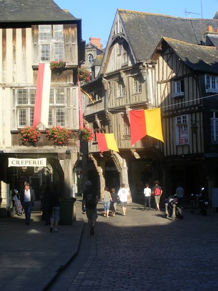 DINAN
