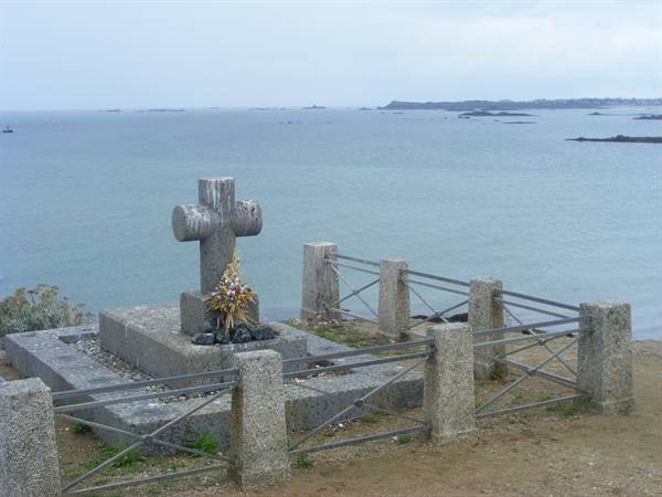 ST. MALO' ILE DU GRANDE BE' LA TOMBA DI CHAUTEBRIAND
