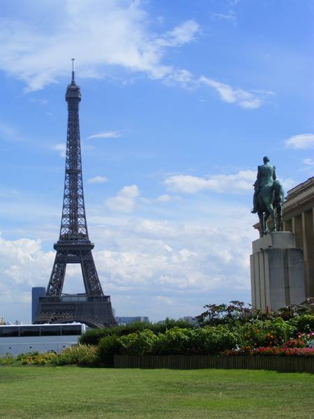 PARIGI: TORRE EIFFEL