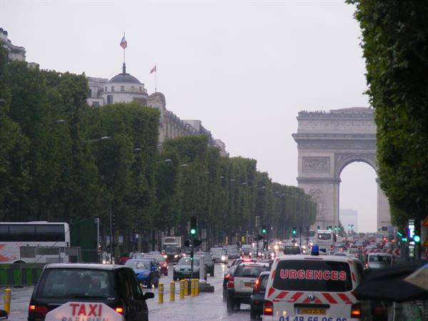 PARIGI: ARCO DI TRIONFO...CHAMPS ELYSEE