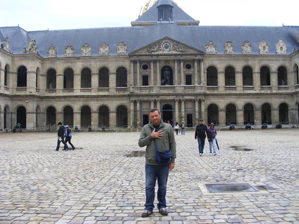 PARIGI: IO ALL'HOTEL DES INVALIDES