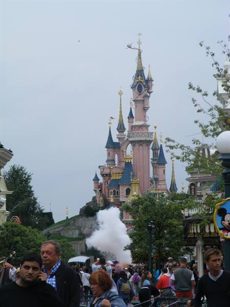 PARIGI: EURODISNEY...NON CI ANDATE!!