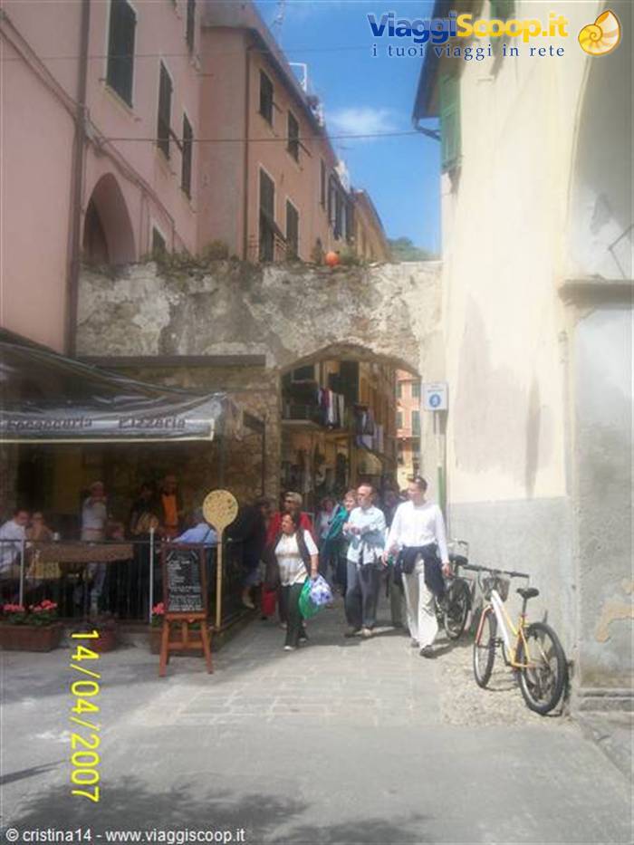 Entrando nel borgo