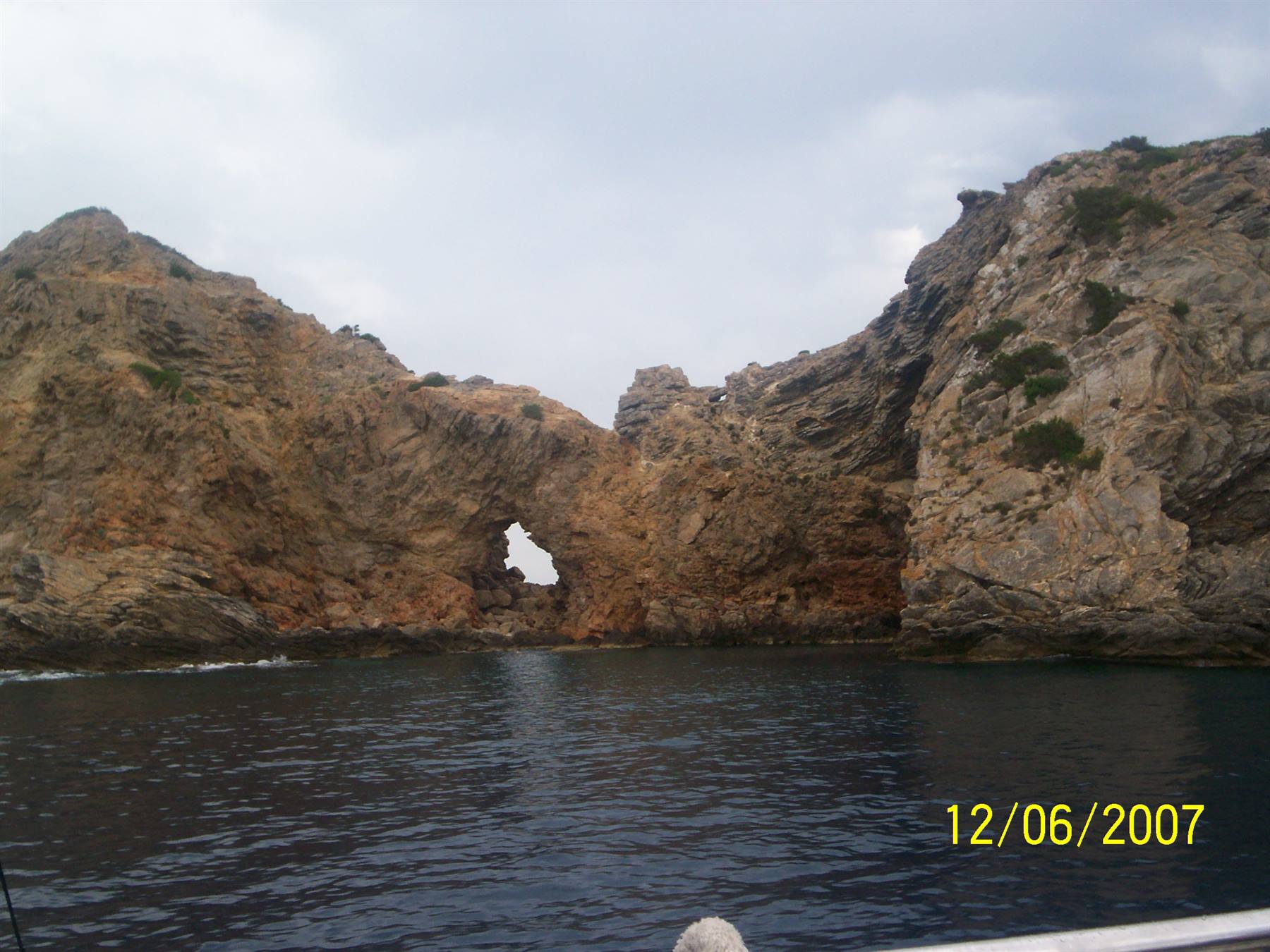 LA GROTTA DEI PIPISTRELLI FOTOGRAFATA DURANTE LA GITA AL PARCO NATURALE