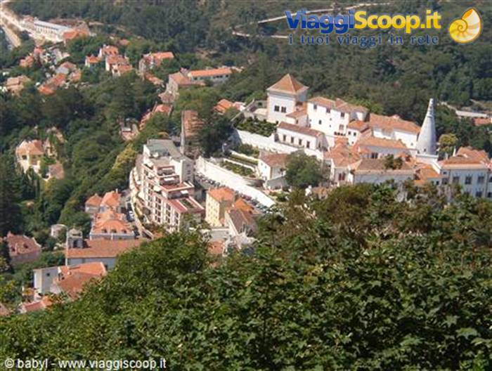 Sintra vista dal Castelo dos Mouros