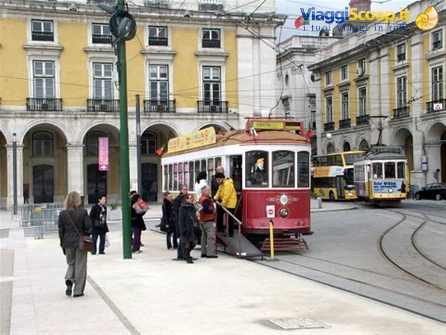 LISBONA - PRACA DO COMERCIO.