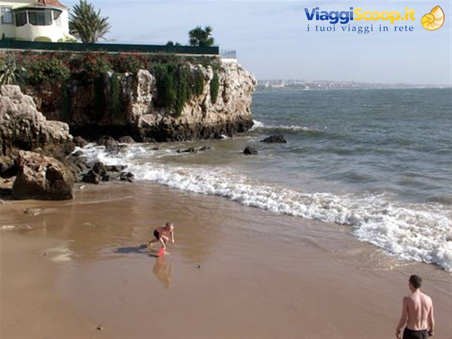 CASCAIS, SULL'ATLANTICO  CON 21°C IL 28 DICEMBRE 2010