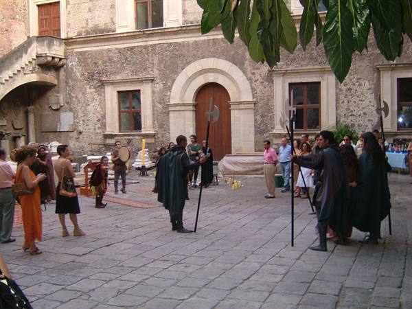 Rappresentazione nel Castello Ursino (Federico II di Svevia)