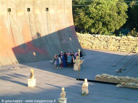 Rappresentazione della tragedia "Sette contro Tebe" nel teatro greco