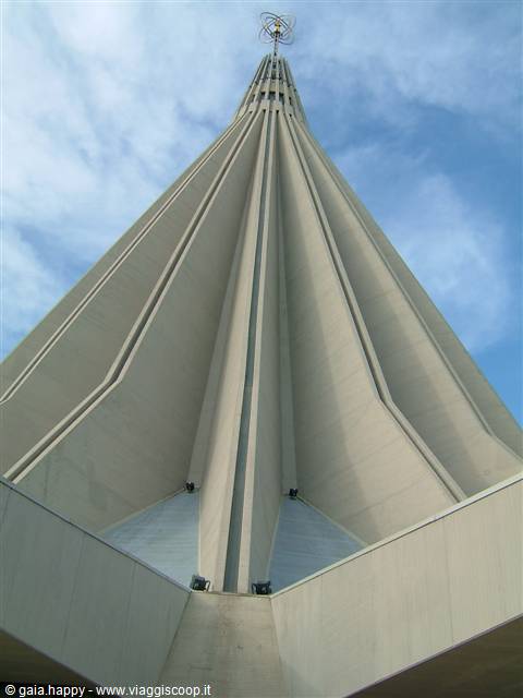 Santuario della Madonna delle Lacrime