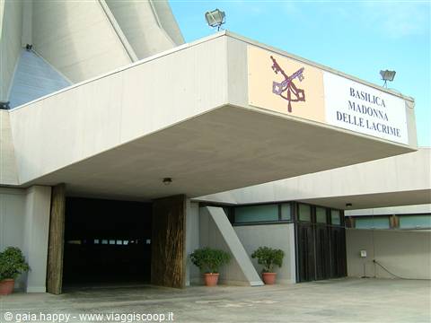 Santuario della Madonna delle Lacrime