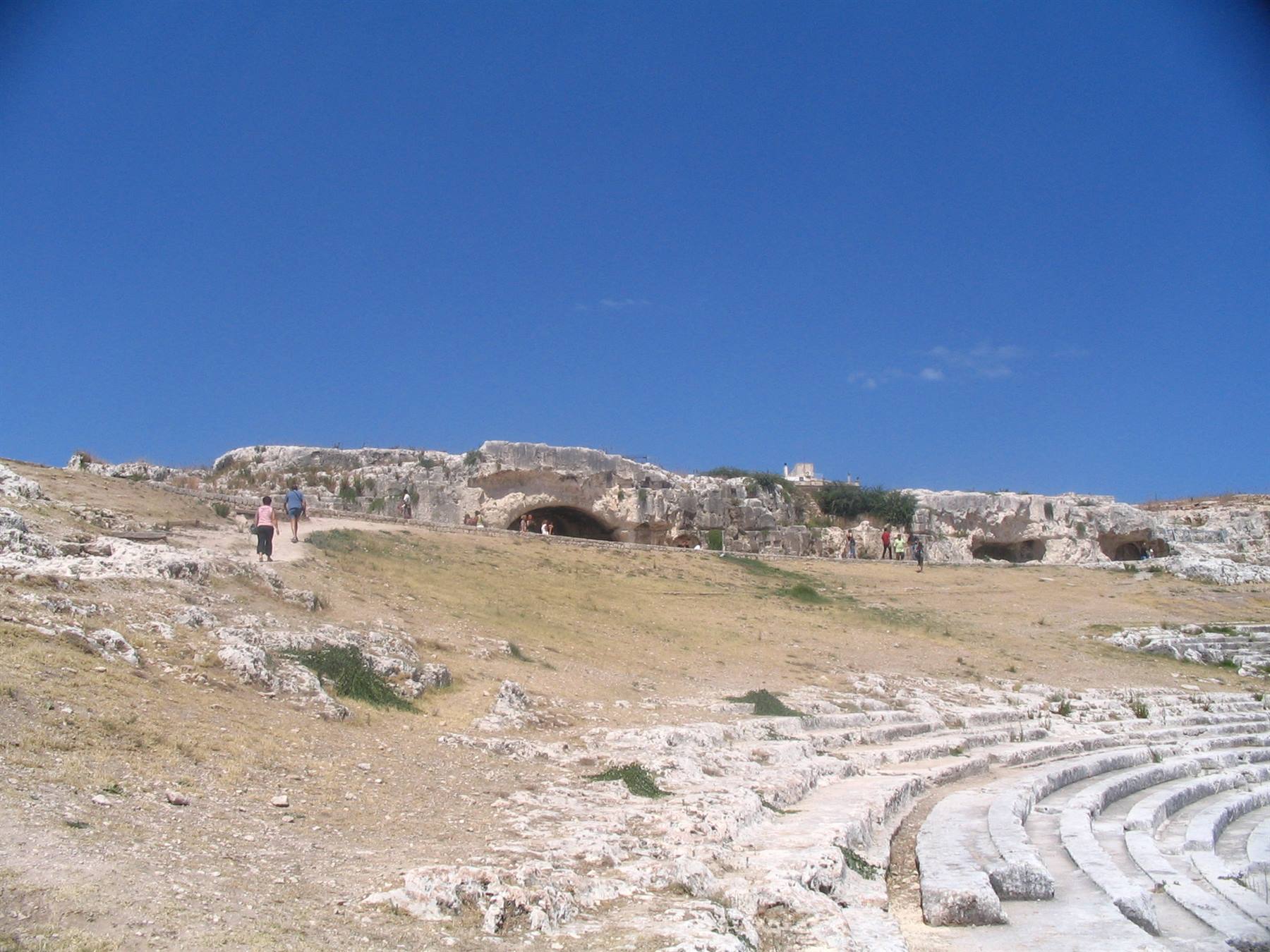 29 agosto 2005: foto di mio fratellino a spasso per Siracusa