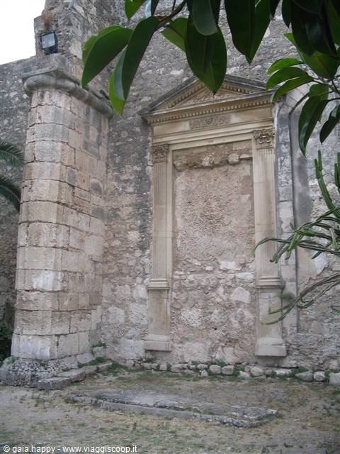 29 agosto 2005: foto di mio fratellino a spasso per Siracusa