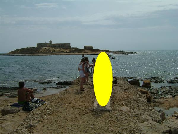 A sinistra Mediterraneo, a destra Jonio e sullo sfondo l'Isola delle Correnti